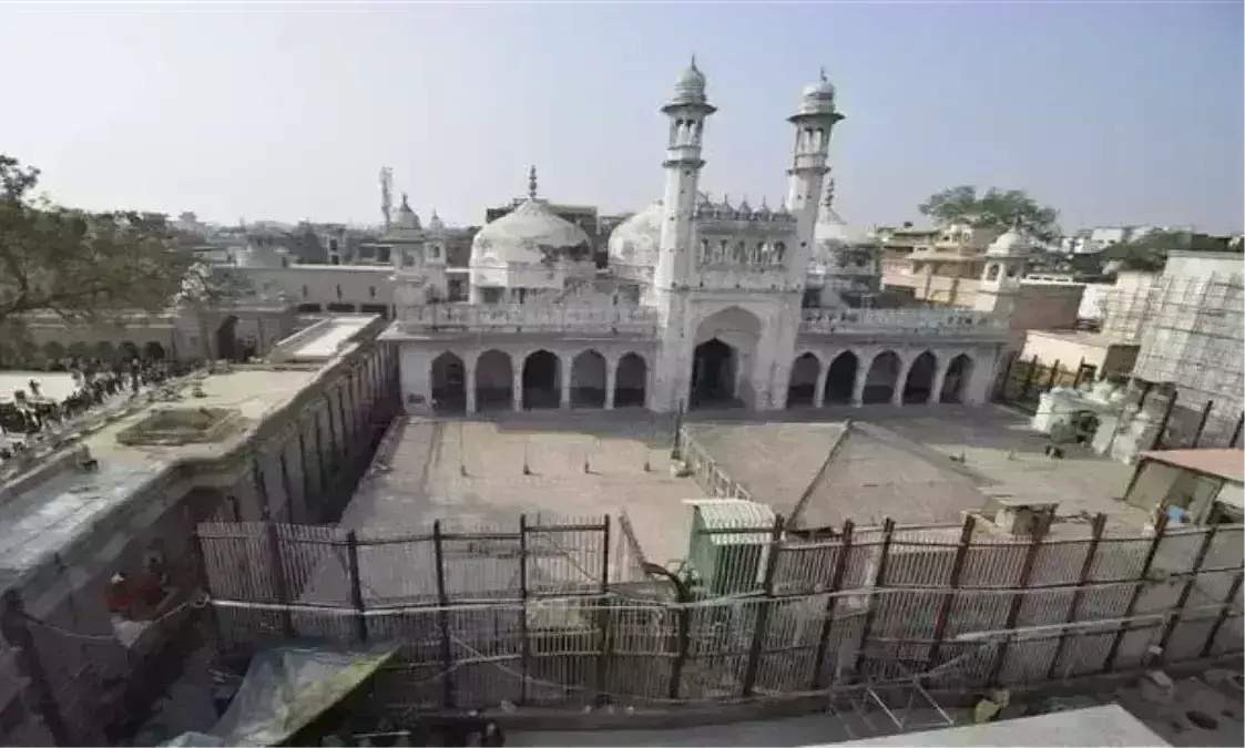 ज्ञानवापी परिसर में ASI का सर्वे तीसरे दिन जारी, तहखाना खोला गया