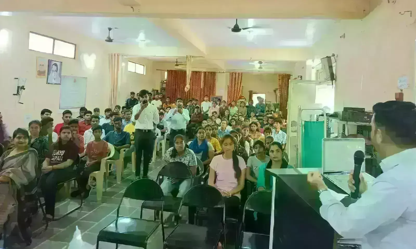 शिवपुरी में इनरव्हील क्लब ने आयोजित किया संवाद कार्यक्रम, HCL सितंबर में लगाएगा प्लेसमेंट कैम्प शिवपुरी में इनरव्हील क्लब ने आयोजित किया संवाद कार्यक्रम, HCL सितंबर में लगाएगा प्लेसमेंट कैम्प