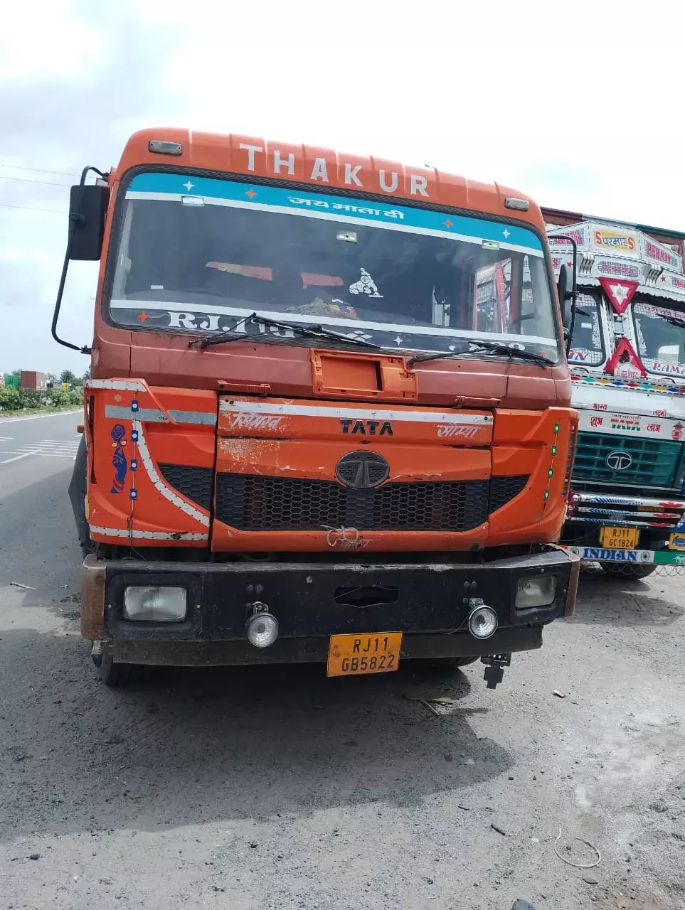 खेरागढ़ और सैंया सर्किल में खनन के 21 ओवरलोड वाहनों को पुलिस ने किया सीज, अवैध परिवहन करने वालों में मचा हड़कंप