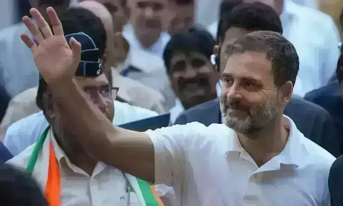 136 दिन बाद संसद पहुंचे राहुल गांधी, I.N.D.I.A के सांसदों ने किया स्वागत