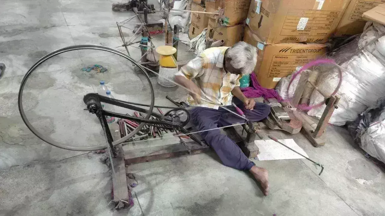 9वां  राष्ट्रीय हथकरघा दिवसः ग्वालियर में 150 साल से चल रहा हैंडलूम, बुनकरों की कारीगरी को विदेश में मिल रही पहचान