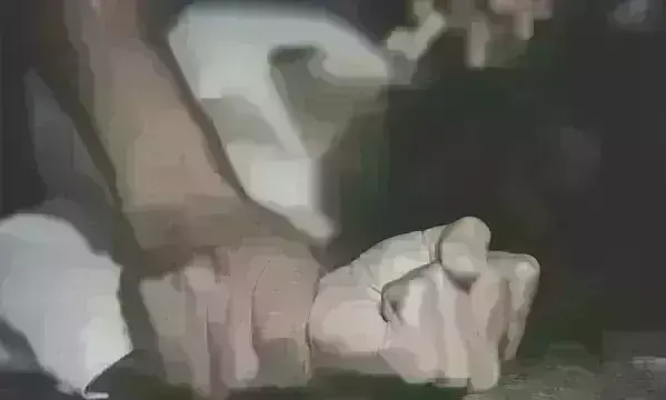 पति के दोस्त ने पत्नी के साथ किया रेप, अब आरोपी के रिश्तेदार दे रहे पीड़िता को धमकी