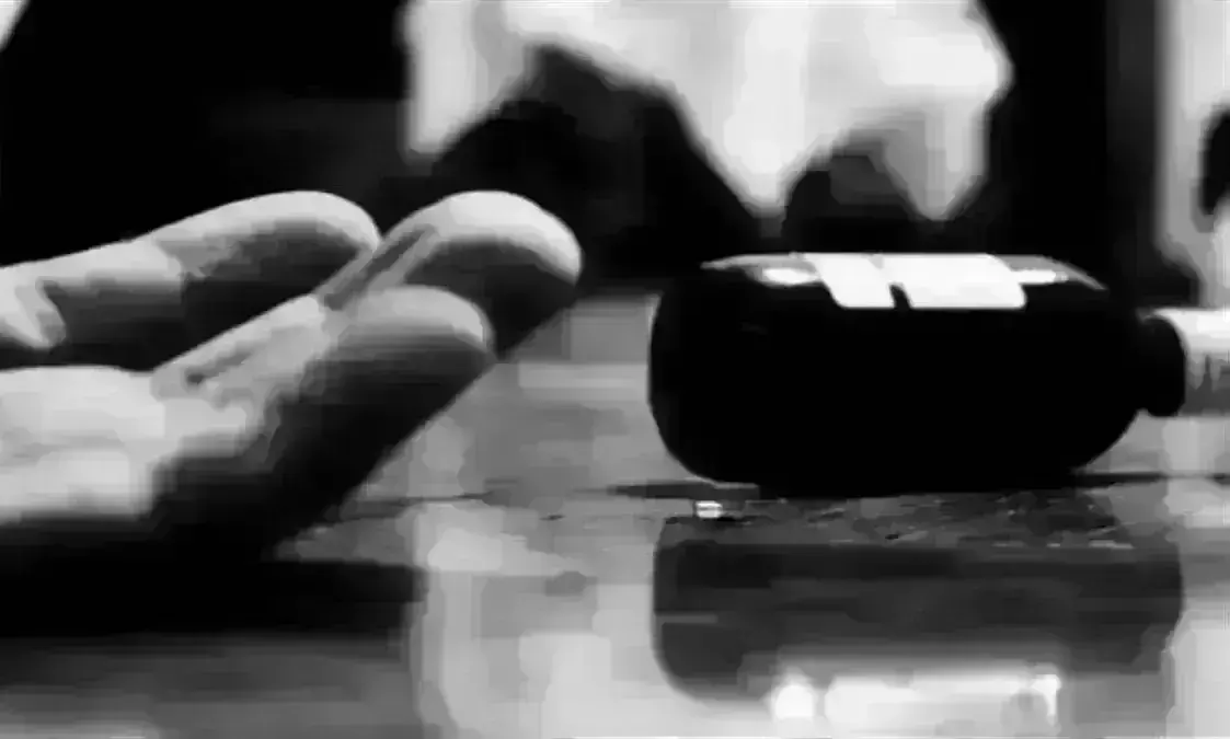 पति की प्रताड़ना से तंग आकर विवाहिता ने लगाई थी फांसी, आरोपी के खिलाफ प्राथमिकी