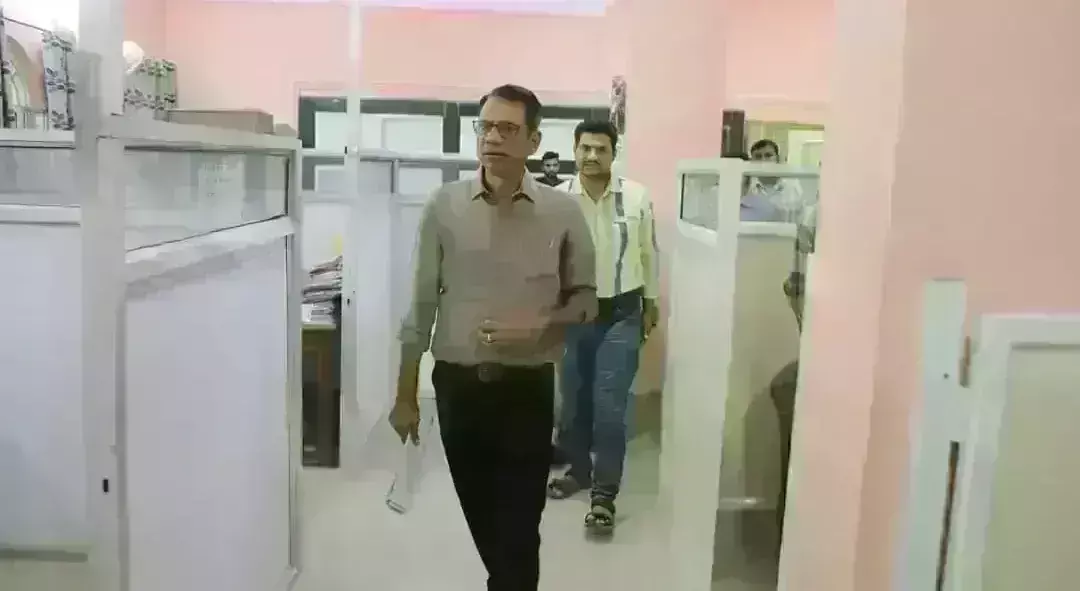 कलेक्टर के अभिनंदनीय नवाचार पर मातहतों का खेला, अफसरों ने कलेक्टर फैलो योजना को बनाया मजाक कलेक्टर के अभिनंदनीय नवाचार पर मातहतों का खेला, अफसरों ने कलेक्टर फैलो योजना को बनाया मजाक