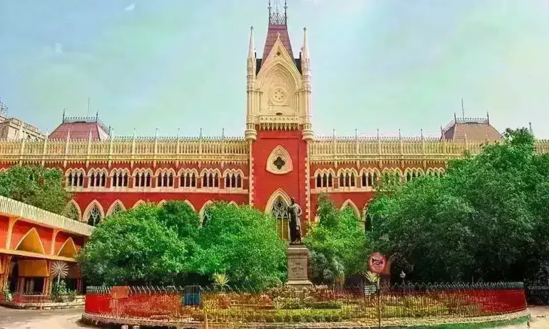 कोलकाता हाईकोर्ट में अजब मामला : शिवलिंग हटाने का आदेश लिखते हुए बेहोश हुआ रजिस्ट्रार, घबड़ाएं जज ने बदला फैसला