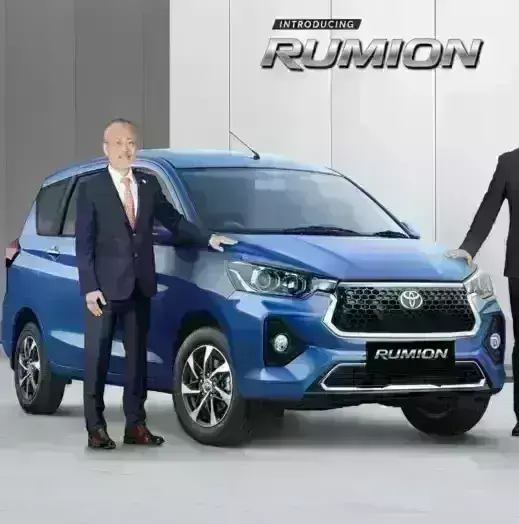 भारत में लांच हुई Toyota Rumion, बुकिंग शुरू, जानिए कीमत और फीचर्स