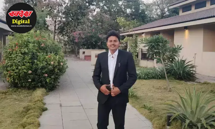 भारतीय रिसर्च स्कॉलर रोशन सिंह के शोध पत्र का अमेरिकी विश्वविद्यालय में हुआ चयन भारतीय रिसर्च स्कॉलर रोशन सिंह के शोध पत्र का अमेरिकी विश्वविद्यालय में हुआ चयन