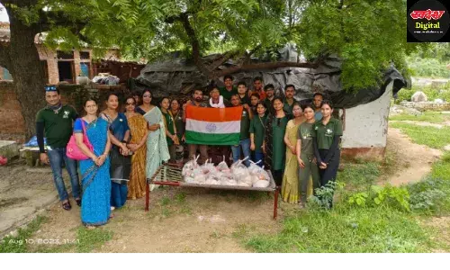 अंतराष्ट्रीय युवा दिवसः इंजीनियर युवा कर रहे शिक्षा का दान, रोबिन हुड आर्मी गावों में वितरित कर रही राशन