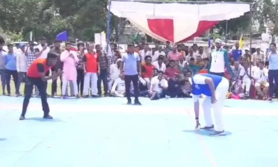 ऊर्जा मंत्री ने कबड्डी खेलकर किया विधायक कप कबड्डी प्रतियोगिता का शुभारंभ
