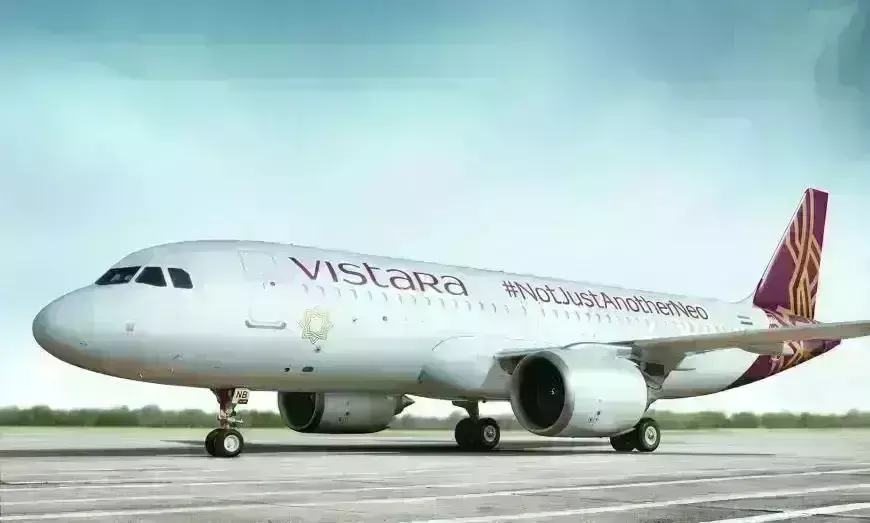 दिल्ली से पुणे जा रही फ्लाइट में बम की खबर, एयरपोर्ट पर मचा हड़कंप, यात्रियों को उतारा गया दिल्ली से पुणे जा रही फ्लाइट में बम की खबर, एयरपोर्ट पर मचा हड़कंप, यात्रियों को उतारा गया