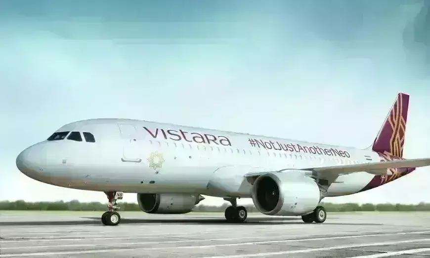 दिल्ली से पुणे जा रही फ्लाइट में बम की खबर, एयरपोर्ट पर मचा हड़कंप, यात्रियों को उतारा गया दिल्ली से पुणे जा रही फ्लाइट में बम की खबर, एयरपोर्ट पर मचा हड़कंप, यात्रियों को उतारा गया