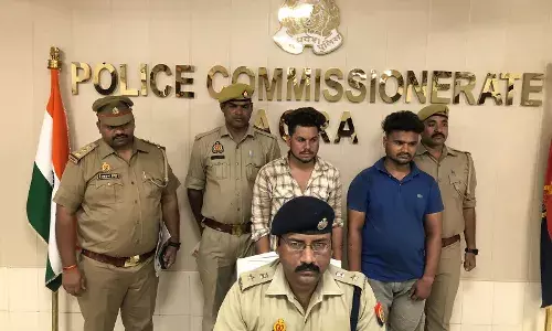 पेट्रोल पंप पर खड़ी स्कूटी में से तीन लाख चुराने वाले दो शातिर चोर गिरफ्तार