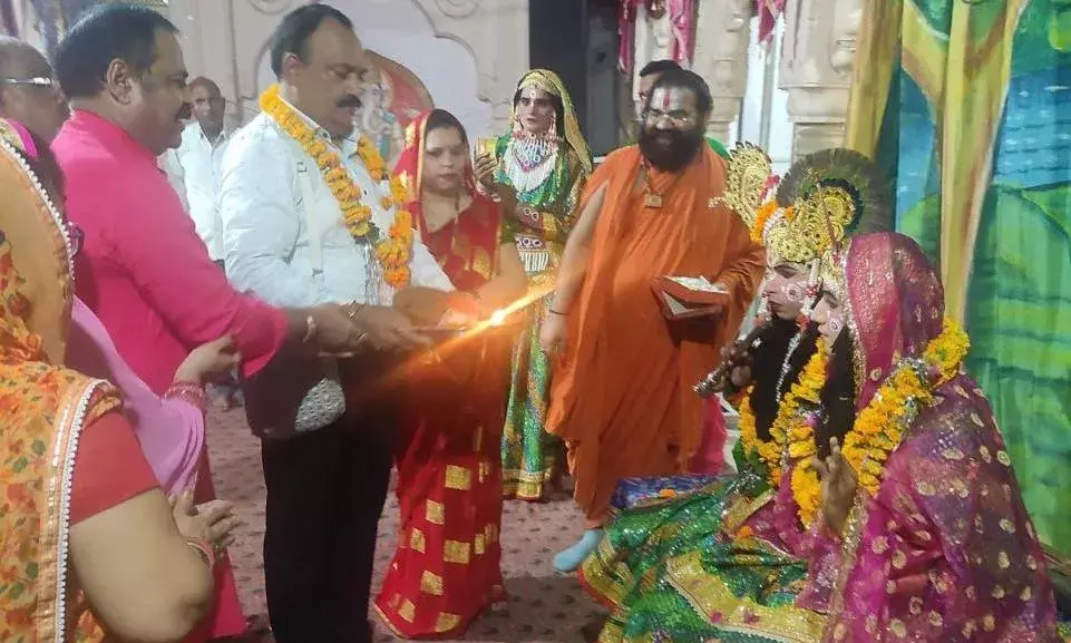 भाव के बस में है भगवान, जीवन में अपने सामर्थ अनुसार करें दान : दीपा मिश्रा