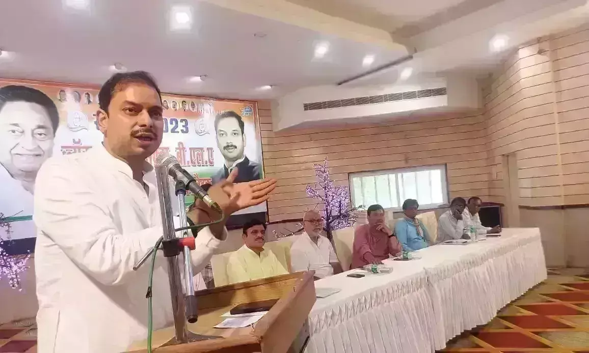 कांग्रेस की सरकार बनाने खून पसीने की आहुति देनी पड़ेगी : विधायक पाठक