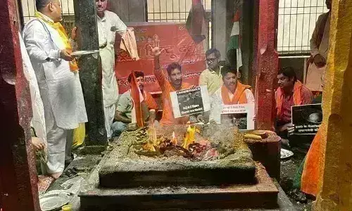 Chandrayaan 3 की सॉफ्ट लैंडिंग के लिए काशी में हवन पूजन, मां गंगा की आरती