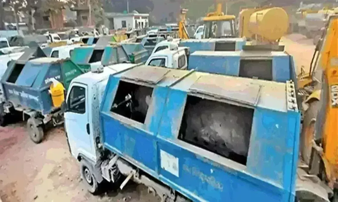 टीम ने लोगों से पूछा आपके यहां रोज सफाई होती है या नहीं, नौ सवाल पूछकर लिए मोबाइल नम्बर