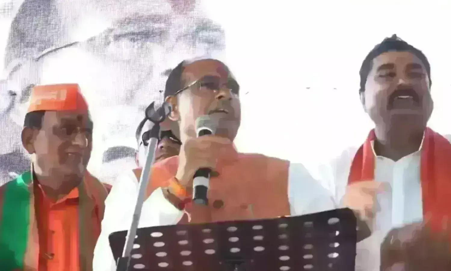 कमलनाथ के गढ़ में शिवराज सिंह का बड़ा ऐलान, पांढुर्णा बनेगा मप्र का 55वां जिला, हनुमान लोक का भूमिपूजन किया कमलनाथ के गढ़ में शिवराज सिंह का बड़ा ऐलान, पांढुर्णा बनेगा मप्र का 55वां जिला, हनुमान लोक का भूमिपूजन किया