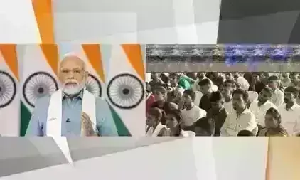 प्रधानमंत्री मोदी ने 51 हजार युवाओं को सौंपे नियुक्ति पत्र, कहा - यूपी विकास की नई ऊंचाई छू रहा