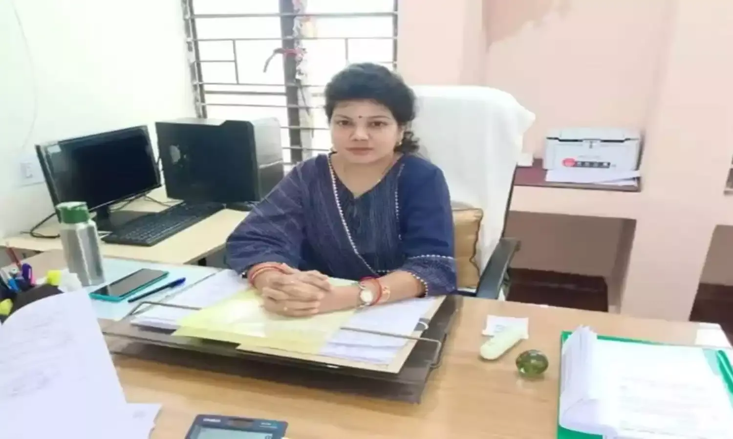 रीवा लोकायुक्त की बड़ी कार्रवाई, उमरिया जिला आबकारी अधिकारी रिनी गुप्ता को 1 लाख 20 हजार की रिश्वत लेते किया ट्रैप