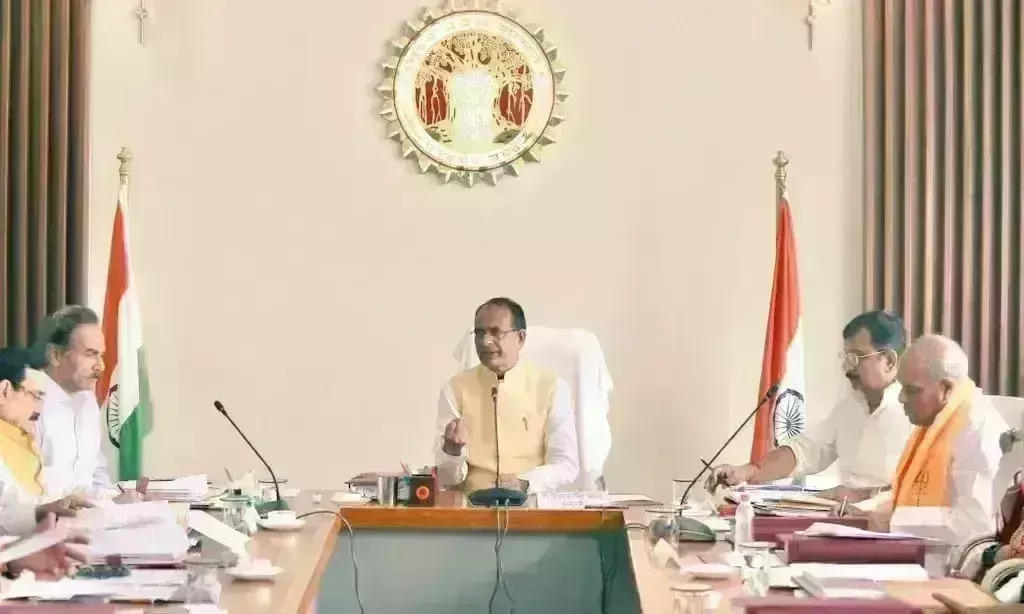 मप्र सरकार का बड़ा फैसला, सावन में गैस सिलेंडर खरीदने वाली महिलाओं को वापस मिलेंगे 500 रुपये