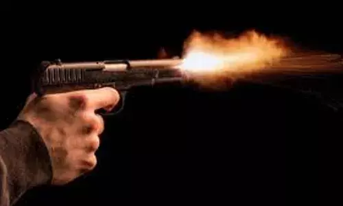 भिंड में युवक ने कट्टा लहराते हुए किया फायर, चाचा के पैर में लगी गोली