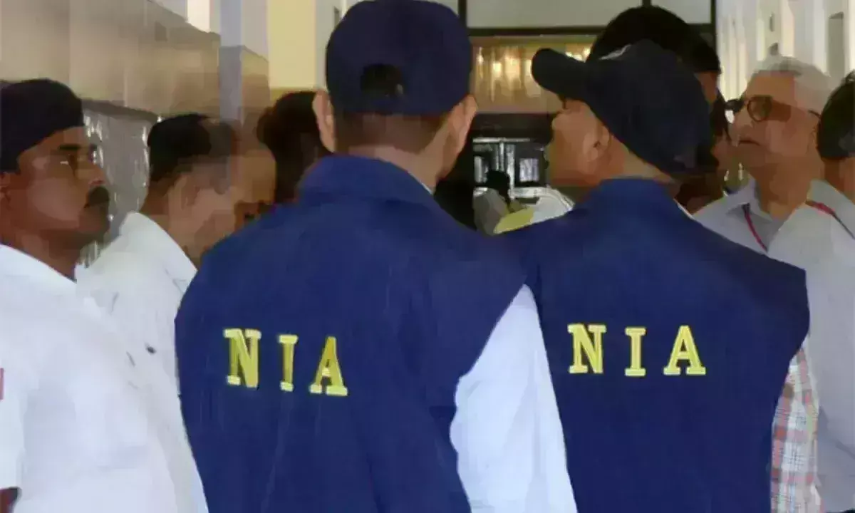 उत्तर प्रदेश में आठ स्थानों पर NIA का छापा, नक्सलियों को फंडिंग के मामले में हुई कार्रवाई उत्तर प्रदेश में आठ स्थानों पर NIA का छापा, नक्सलियों को फंडिंग के मामले में हुई कार्रवाई