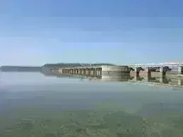 तिघरा बांध आधा खाली, जल संसाधन विभाग भगवान भरोसे, बारिश के लिए कराएगा सत्यनारायण की कथा