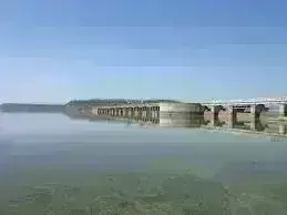 तिघरा बांध आधा खाली, जल संसाधन विभाग भगवान भरोसे, बारिश के लिए कराएगा सत्यनारायण की कथा