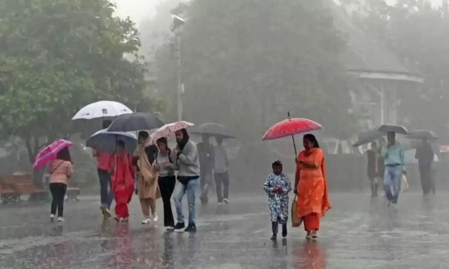 मौसम विभाग ने जारी किया अलर्ट, कई जिलों में भारी बारिश की चेतावनी