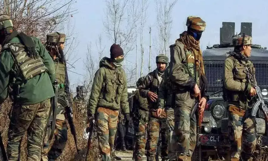 राजौरी में सुरक्षाबलों और आतंकियों के बीच मुठभेड़ जारी, दो आतंकवादी ढेर