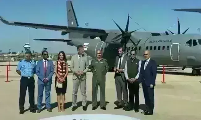 भारत को मिला पहला ट्रांसपोर्ट C-295 विमान, फ्रांसीसी कंपनी ने वायु सेना प्रमुख को सौंपी चाबी