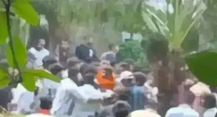 DUSU : लाठी, डंडों से लैस नकाबपोश गुंडों ने रामजस कॉलेज में किया उपद्रव, एबीवीपी ने एनएसयूआई पर लगाया आरोप