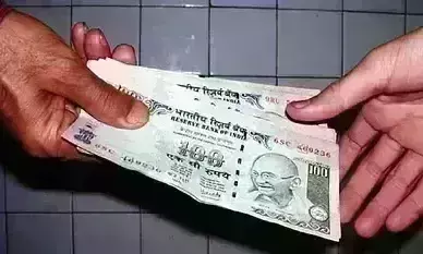 मेरठ में एंटी करप्शन टीम की बड़ी कार्रवाई, लेखपाल को रिश्वत लेते रंगे हाथ किया गिरफ्तार