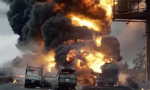 पश्चिम अफ्रीकी देश बेनिन में पेट्रोल के भंडार में लगी आग, 35 लोगों की मौत