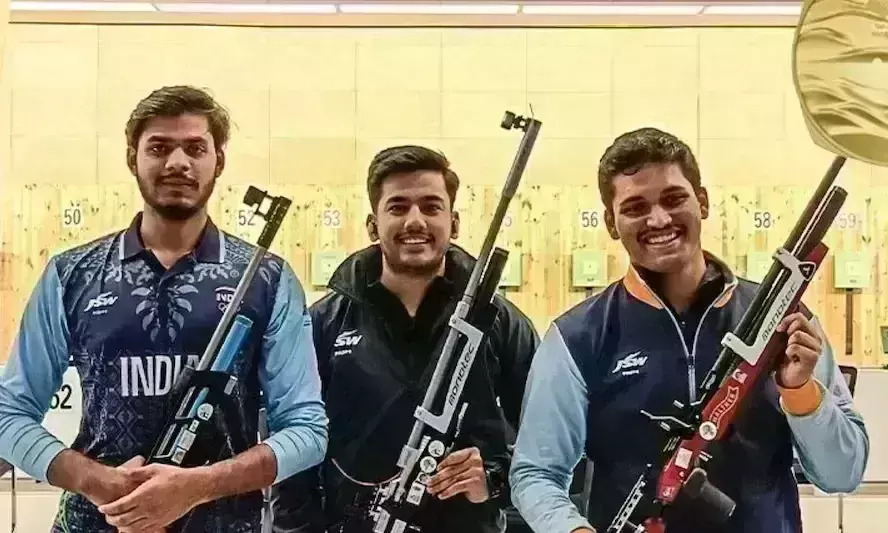 Asian Games : 10 मीटर एयर राइफल में भारत को मिला गोल्ड, ऐश्वर्य प्रताप सिंह ने दिलाया कांस्य Asian Games : 10 मीटर एयर राइफल में भारत को मिला गोल्ड, ऐश्वर्य प्रताप सिंह ने दिलाया कांस्य