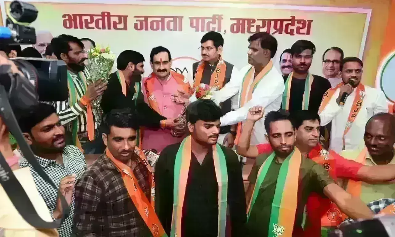 चुनाव से पहले भिंड में कांग्रेस को झटका, भाजपा में शामिल हुए पूर्व जिला सचिव चुनाव से पहले भिंड में कांग्रेस को झटका, भाजपा में शामिल हुए पूर्व जिला सचिव