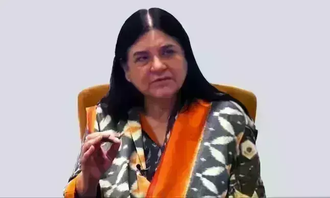 मेनका गांधी का ISKCON पर गोवंश की तस्करी का आरोप, कहा - संस्था कसाइयों को बेचती है गाय