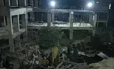 लखनऊ में बड़ा हादसा : निर्माणाधीन इमारत का हिस्सा गिरा, मलबे में दबकर पिता-पुत्री की मौत