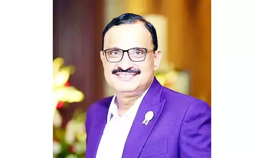 परिवार के संगठन को बुजुर्गों के अनुरूप बनाना होगा