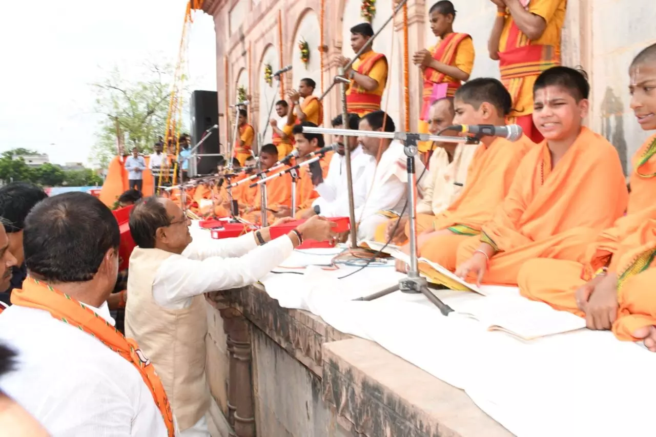 मुख्यमंत्री शिवराज सिंह ने सतना में व्यंकटेश लोक का लोकार्पण किया, मैहर जिला माँ शारदा को  समर्पित