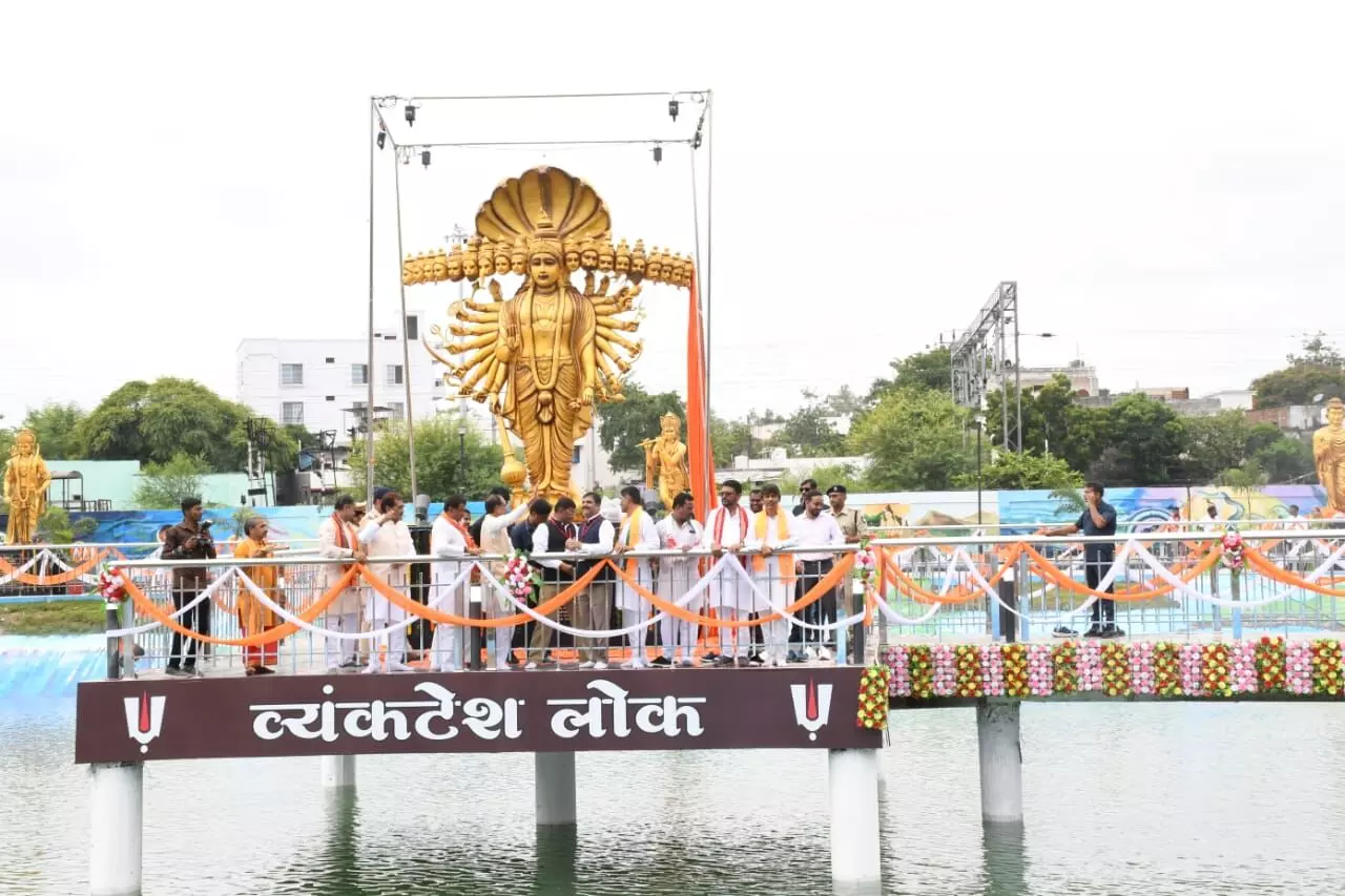 मुख्यमंत्री शिवराज सिंह ने सतना में व्यंकटेश लोक का लोकार्पण किया, मैहर जिला माँ शारदा को  समर्पित