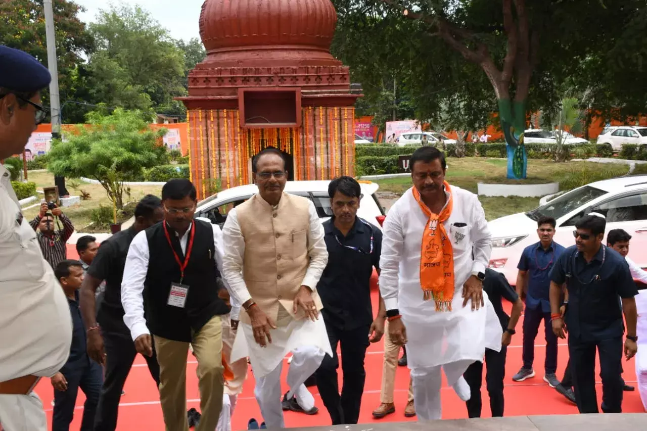 मुख्यमंत्री शिवराज सिंह ने सतना में व्यंकटेश लोक का लोकार्पण किया, मैहर जिला माँ शारदा को  समर्पित