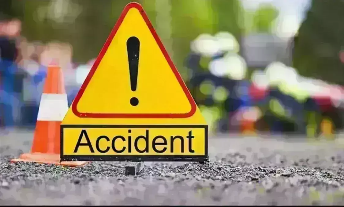 खंडवा में बड़ा हादसा, ट्रक से टकराई श्रद्धालुओं से भरी पिकअप वैन, 10 से अधिक घायल