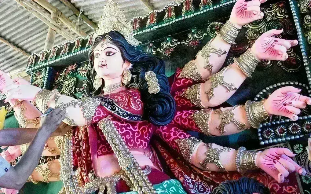 आकार लेने लगी हैं प्रतिमाएं, जयेन्द्रगंज चौराहे पर विराजित होगी 12 फुट की शेरावाली प्रतिमा