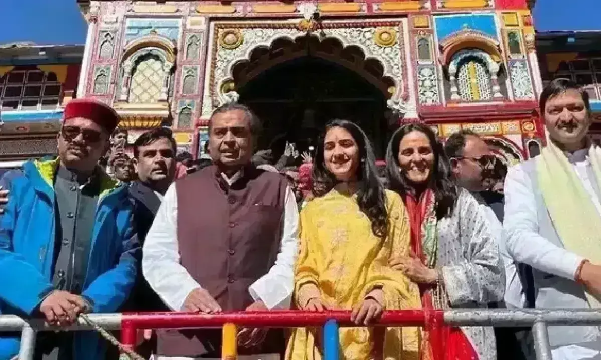 मुकेश अंबानी ने किए बद्री-केदार दर्शन, दान में दिए पांच करोड़