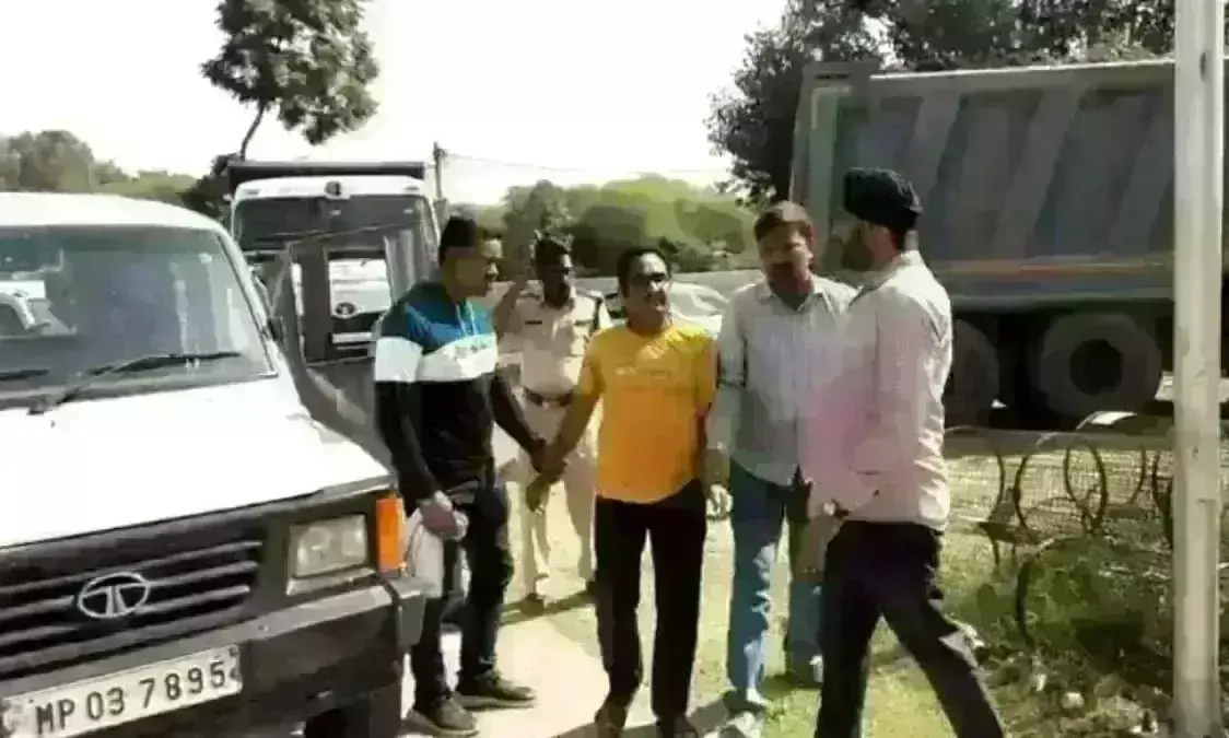 अशोकनगर में पटवारी ने किसान से मांगी रिश्वत,  लोकायुक्त ने रंगेहाथ किया गिरफ्तार