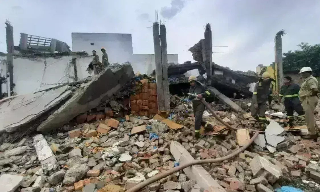 मेरठ की साबुन फैक्ट्री में धमाका, चार की मौत, कई घायल