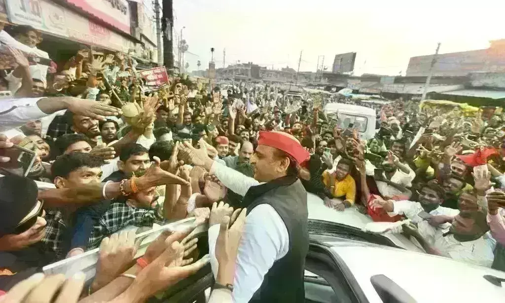 मप्र के लिए समाजवादी पार्टी ने जारी किया घोषणा पत्र, अखिलेश यादव ने जातीय जनगणना, 300 यूनिट मुफ्त बिजली का वादा