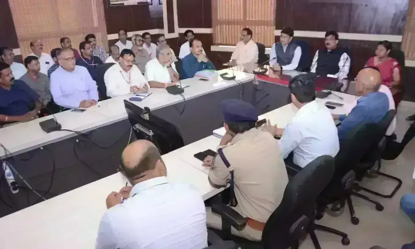 व्यय प्रेक्षकों ने जानी चुनावी खर्चे की निगरानी कर रहे प्रकोष्ठों की गतिविधियां