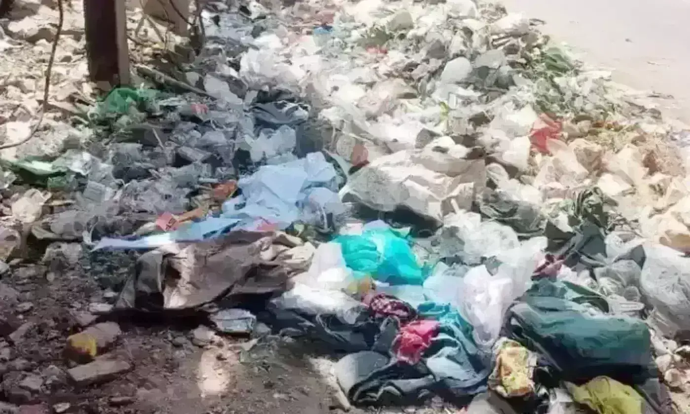 दीपावली के पहले सडक़ों पर बढ़ा कचरा, सफाई की रफ्तार धीमी, अब हो रही परेशानी